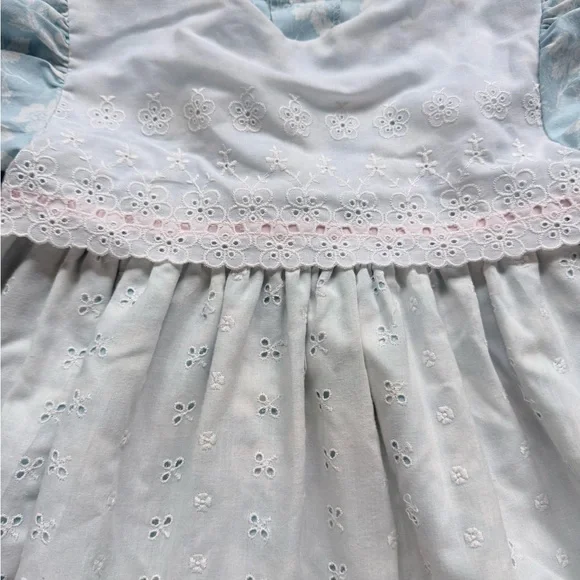 Vintage Girls Peaches And Cream 80’s Laced Blue Floral Smocked Dress Size 6 - Picture 2 of 5